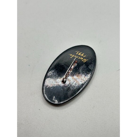 Russian Lacquered Pin Brooch Hand Painted Black Floral Design Oval Shaped Signed - Picture 5 of 6